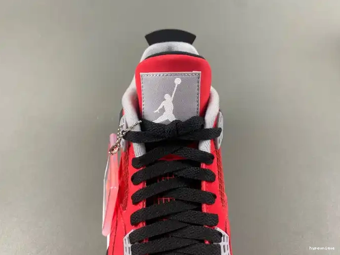 HYPE Toro 308497-603 Retro Jordan 4 Bravo 0423